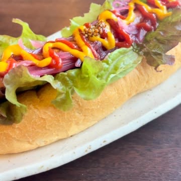 彩り野菜のホットドッグ